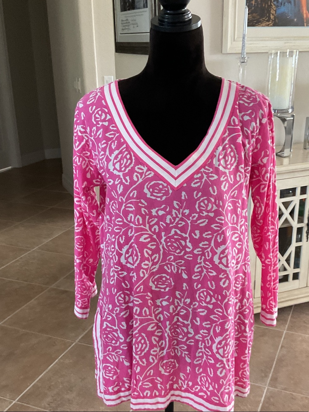 GRETCHEN SCOTT pink/white tunic, v neck, size M